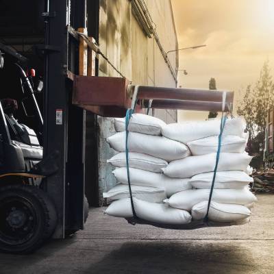 Homepage_1920x1920_Gallery_Output Logistics